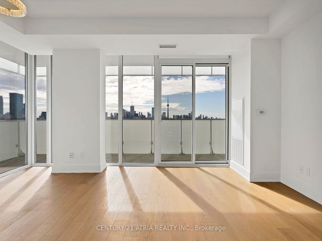 3002 - 200 Bloor St W