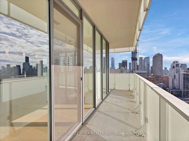 3002 - 200 Bloor St W