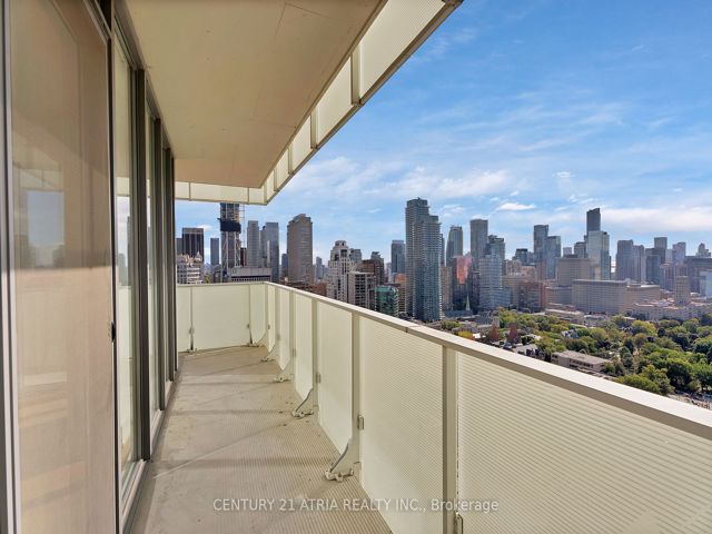 3002 - 200 Bloor St W