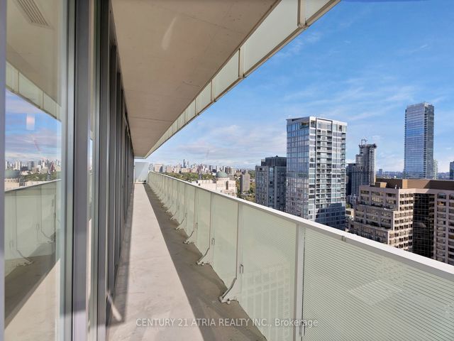 3002 - 200 Bloor St W