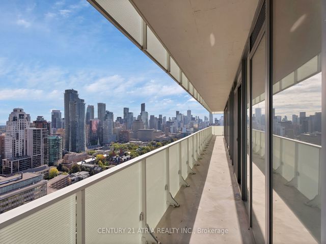 3002 - 200 Bloor St W