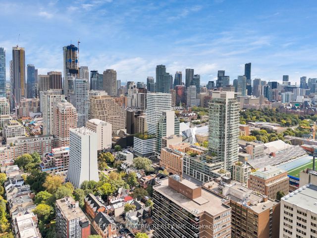 3002 - 200 Bloor St W