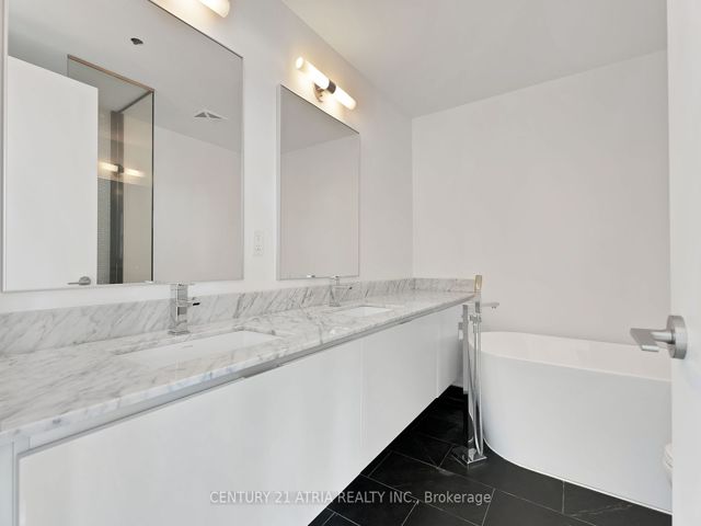 3002 - 200 Bloor St W