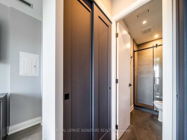 PH14 - 320 Richmond St E