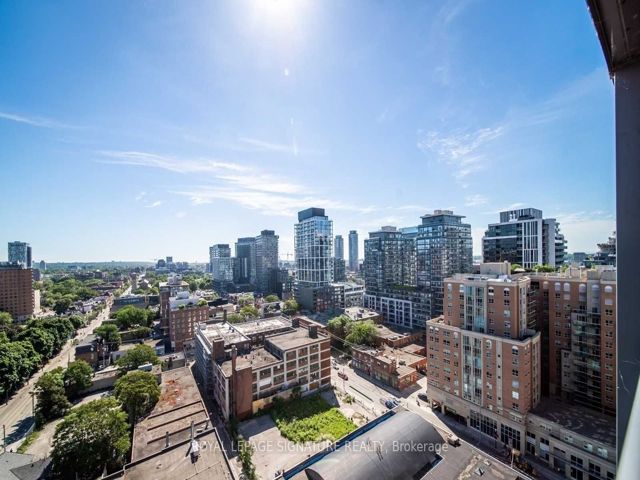 PH14 - 320 Richmond St E