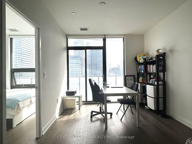 3003 - 11 Wellesley St W