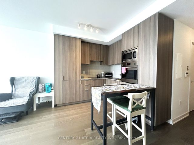 3003 - 11 Wellesley St W