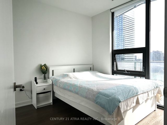3003 - 11 Wellesley St W
