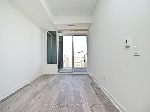 1304 - 11 Yorkville Ave