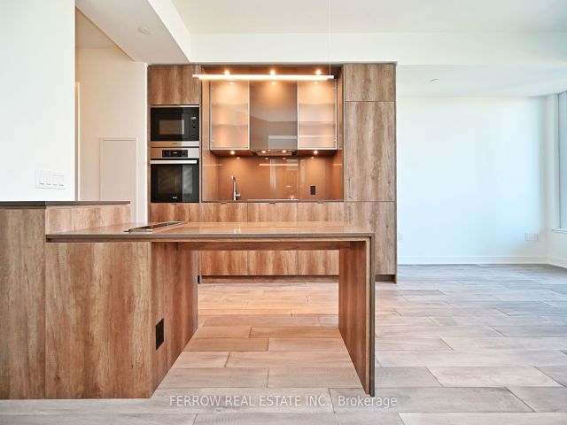 1304 - 11 Yorkville Ave