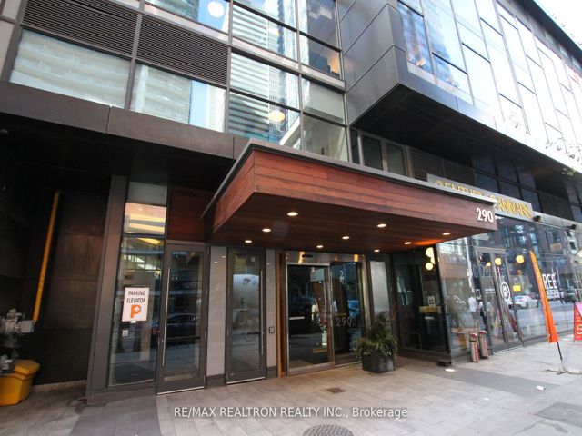 1607 - 290 Adelaide St W