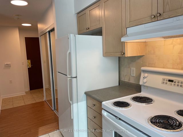 705 - 20 Olive Ave