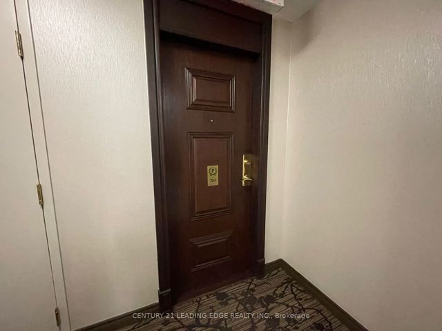 705 - 20 Olive Ave