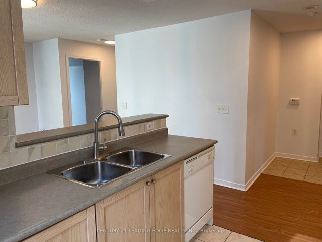 705 - 20 Olive Ave