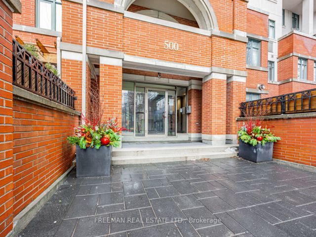 PH 19 - 500 Richmond St W