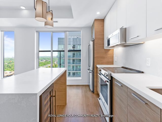 3307 - 200 Redpath Ave