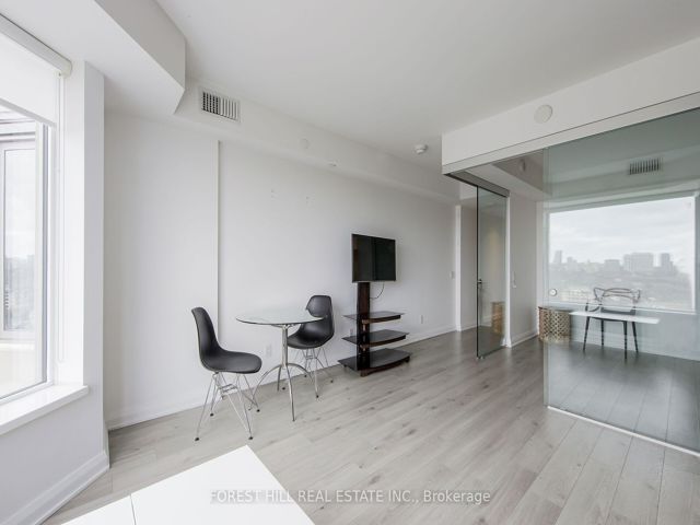 2301 - 155 Yorkville Ave