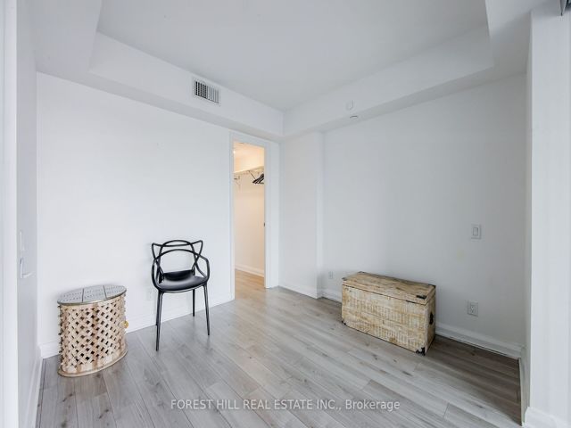2301 - 155 Yorkville Ave