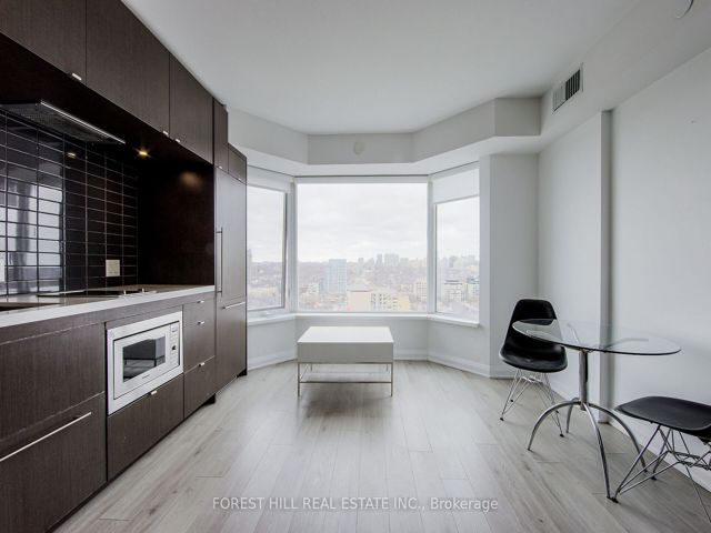 2301 - 155 Yorkville Ave
