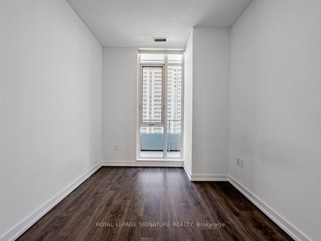 2001 - 225 Sumach St