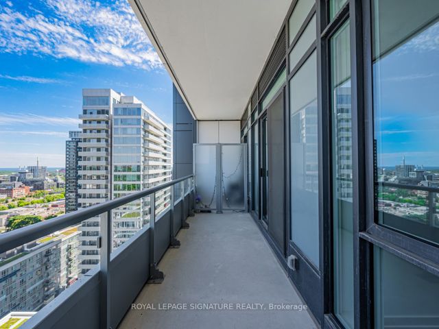 2001 - 225 Sumach St