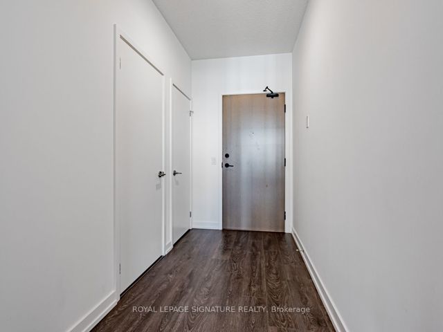 2001 - 225 Sumach St