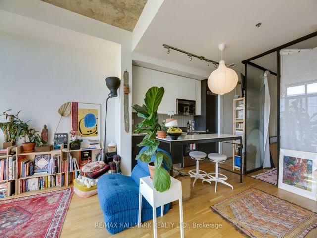 1003 - 8 Dovercourt Rd
