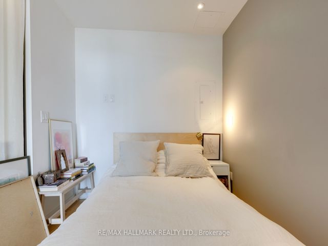 1003 - 8 Dovercourt Rd
