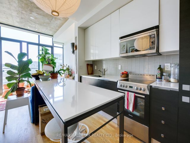 1003 - 8 Dovercourt Rd