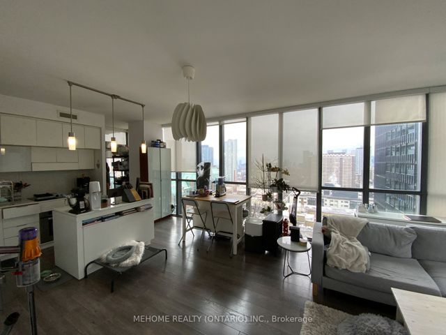2103 - 110 Charles St E