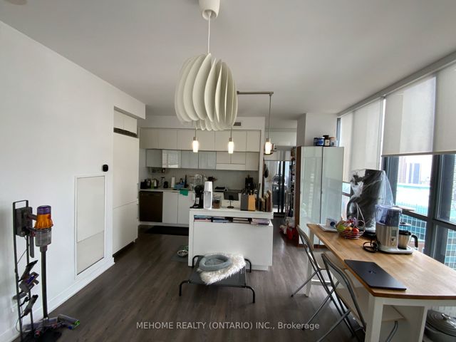 2103 - 110 Charles St E