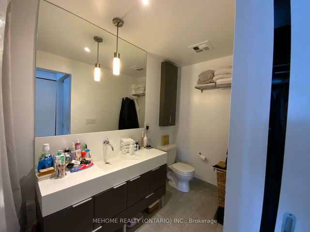 2103 - 110 Charles St E