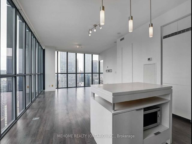 2103 - 110 Charles St E