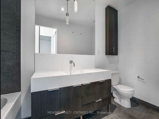 2103 - 110 Charles St E