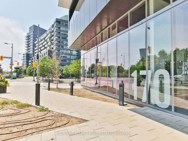 701 - 170 Bayview Ave