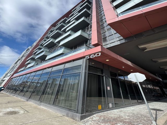 1027 - 560 Front St W