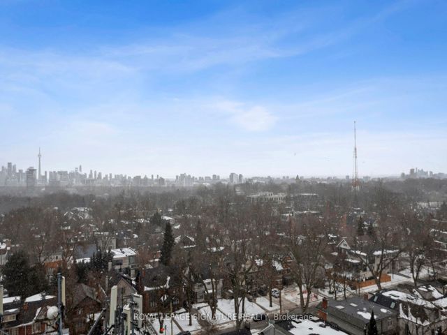 514 - 223 St Clair Ave W
