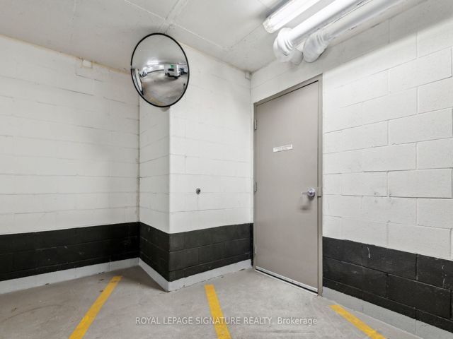514 - 223 St Clair Ave W