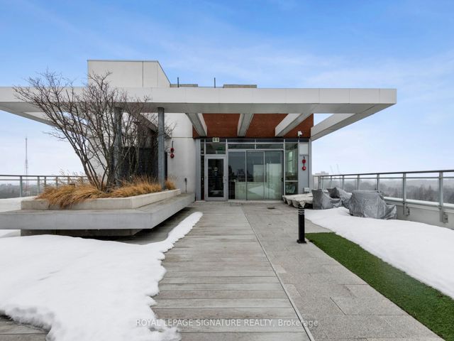 514 - 223 St Clair Ave W