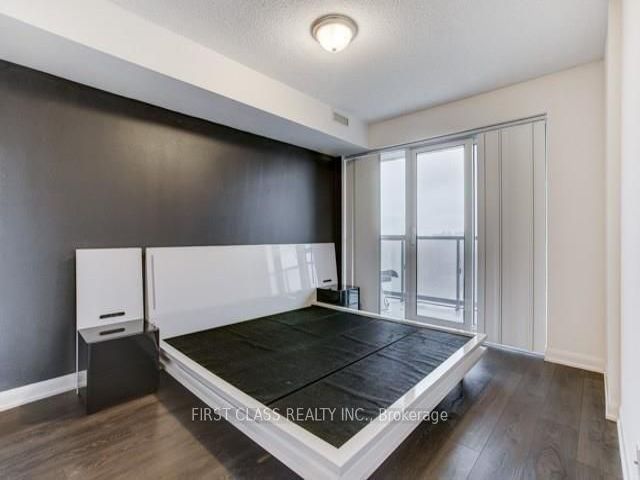 1003 - 5162 Yonge St