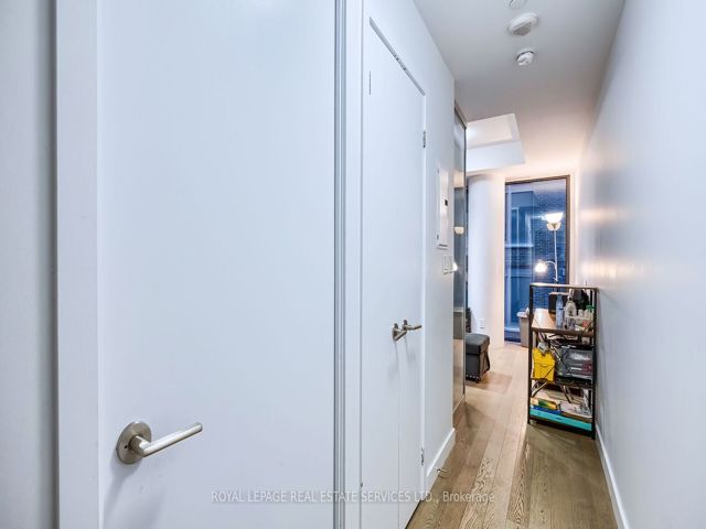 1301 - 111 Bathurst St