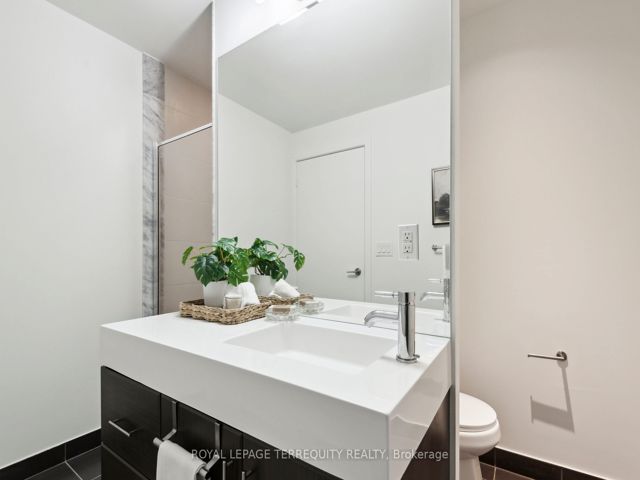 321 - 35 Brian Peck Cres