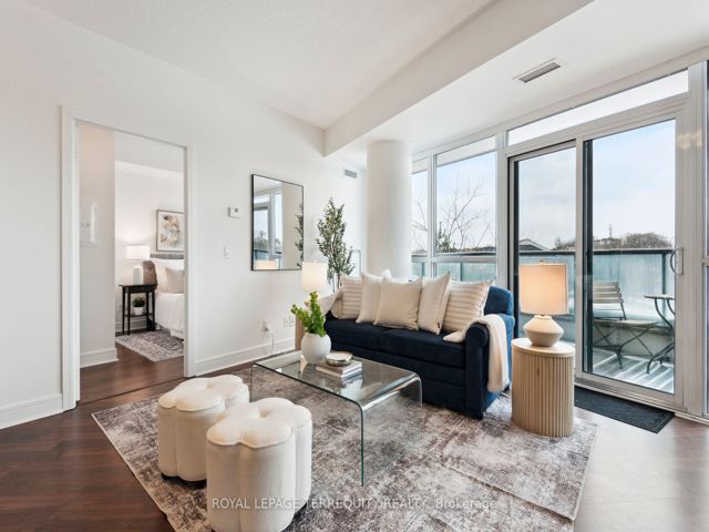 321 - 35 Brian Peck Cres