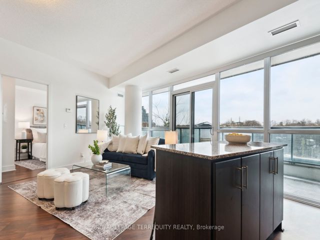 321 - 35 Brian Peck Cres