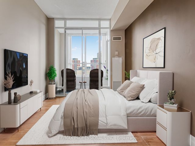 1007 - 70 Alexander St
