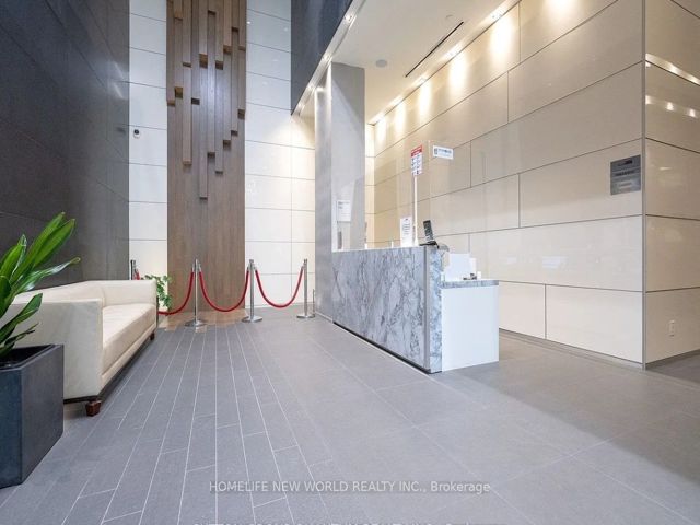 408 - 15 Grenville St