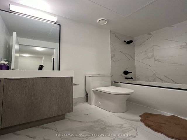 319 - 250 Lawrence Ave W