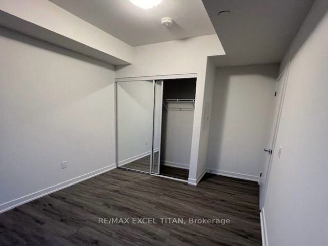 319 - 250 Lawrence Ave W