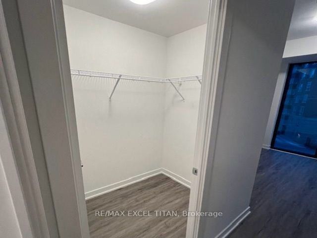 319 - 250 Lawrence Ave W