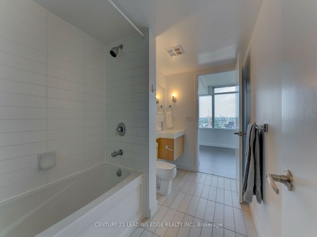 3111 - 25 Telegram Mews